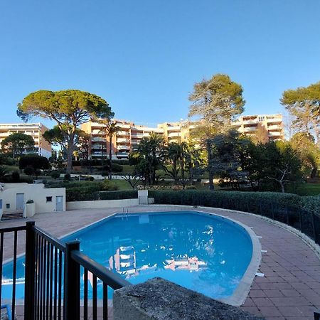 Charmant Appartement Residentiel Avec Terrasse, Jardin Privatif Et Piscine A Cannes Eksteriør bilde
