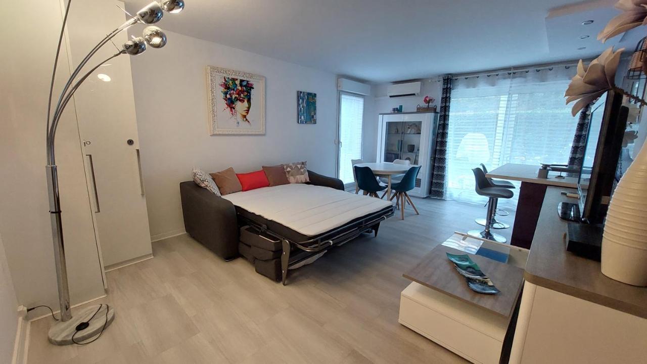 Charmant Appartement Residentiel Avec Terrasse, Jardin Privatif Et Piscine A Cannes Eksteriør bilde