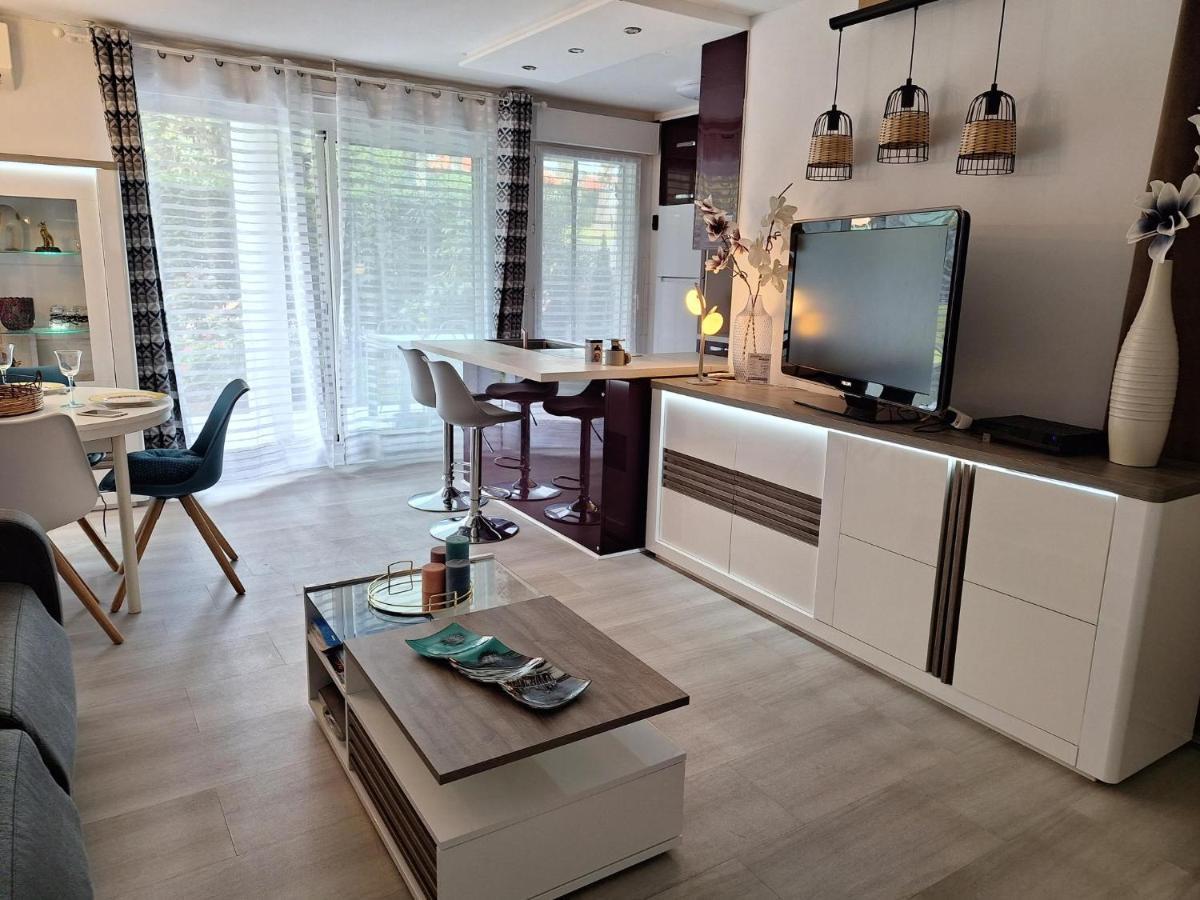 Charmant Appartement Residentiel Avec Terrasse, Jardin Privatif Et Piscine A Cannes Eksteriør bilde